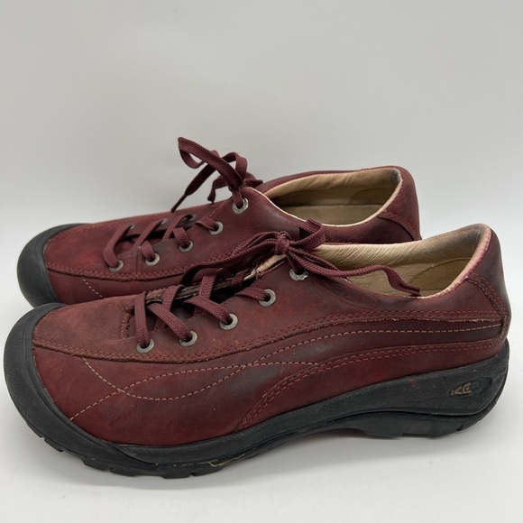 KEEN WOMENS RED/BURGUNDY WALKING AND HIKING LEATHER SHOES SIZE 9 - Picture 10 of 14